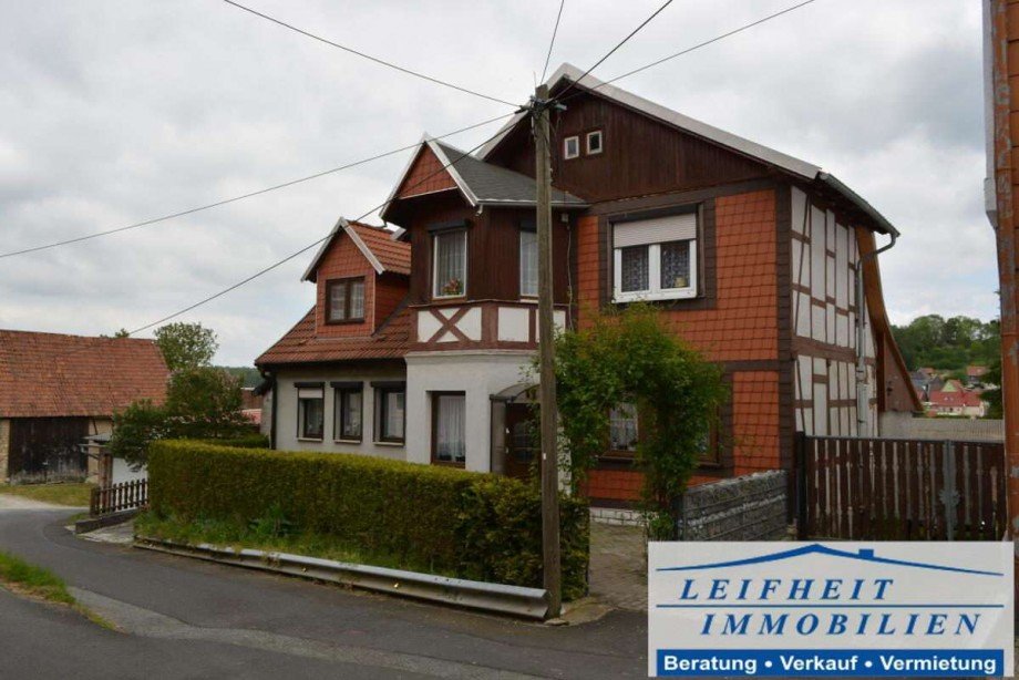 Vorderansicht Einfamilienhaus Helbed�ndorf OT Holzthaleben