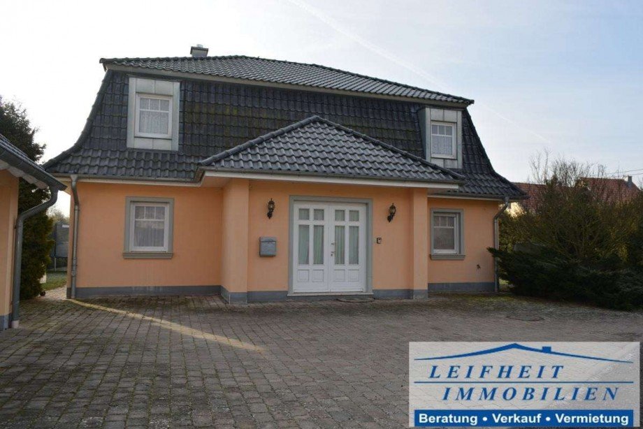 Vorderansicht Villa Niederdorla