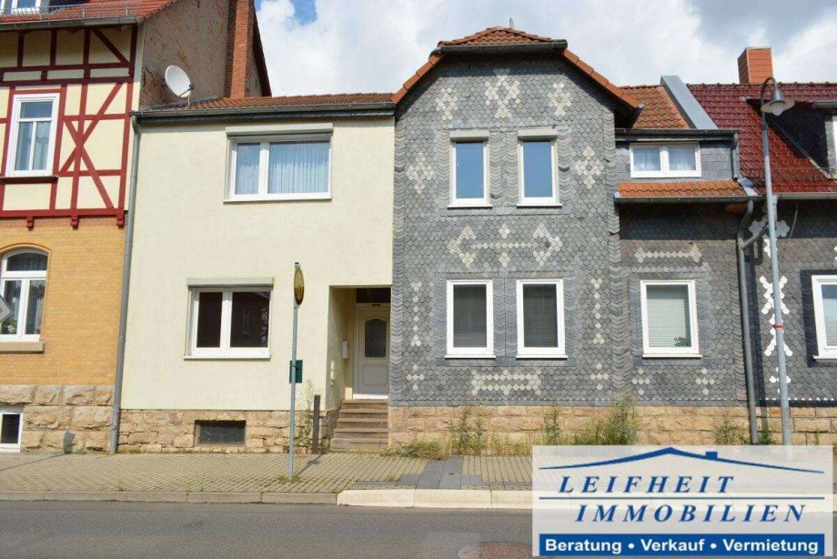 Vorderansicht Reihenmittelhaus Nottertal-Heilinger H�hen OT Schlotheim