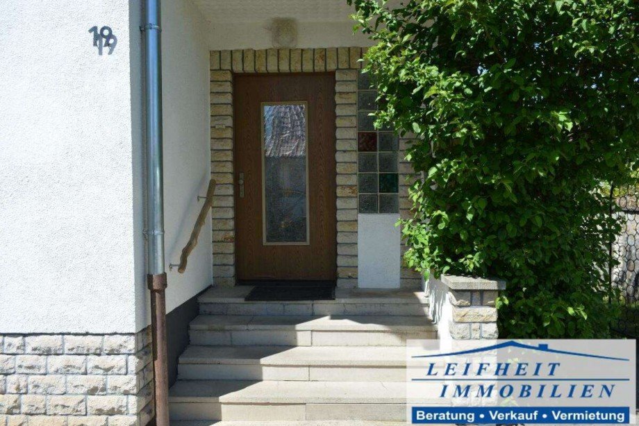 Hauseingang Einfamilienhaus Nottertal-Heilinger H�hen