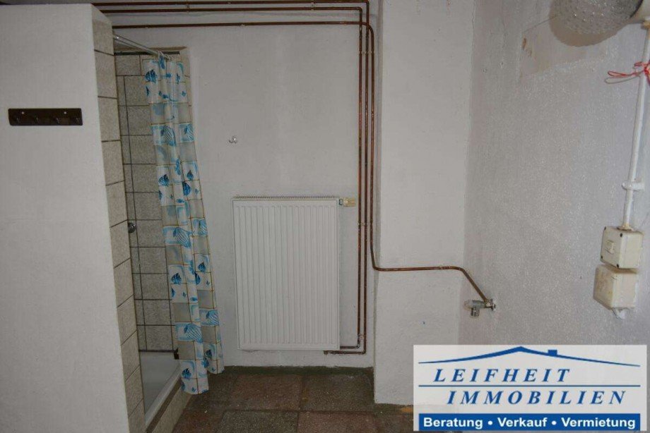 Waschk�che mit Dusche Doppelhaush�lfte M�hlhausen OT G�rmar
