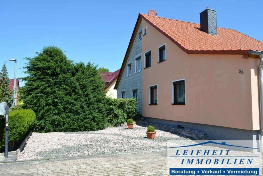 Vorgarten Doppelhaush�lfte M�hlhausen