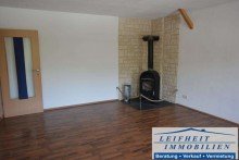 WHG DG Zimmer Mehrfamilienhaus mit drei Wohneinheiten, Photovoltaikanlage, Garten und Stellpl�tzen (BEREITS VERKAUFT!)