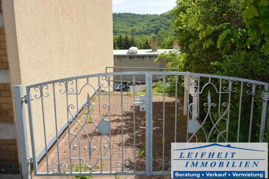 M�lltonnenstellplatz Mehrfamilienhaus Sondershausen