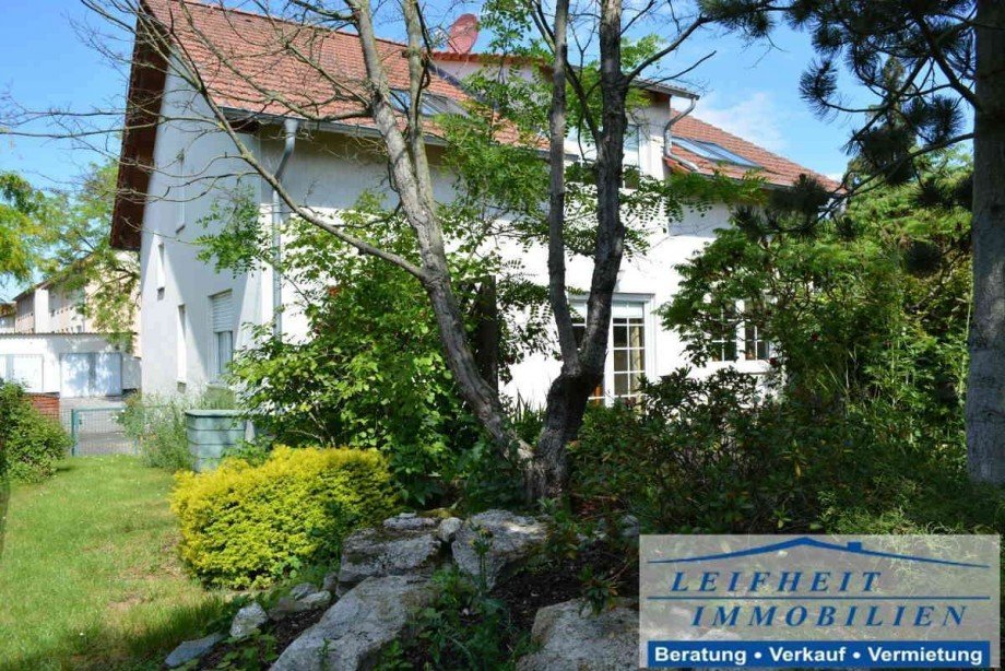 R�ckansicht Einfamilienhaus Oberdorla