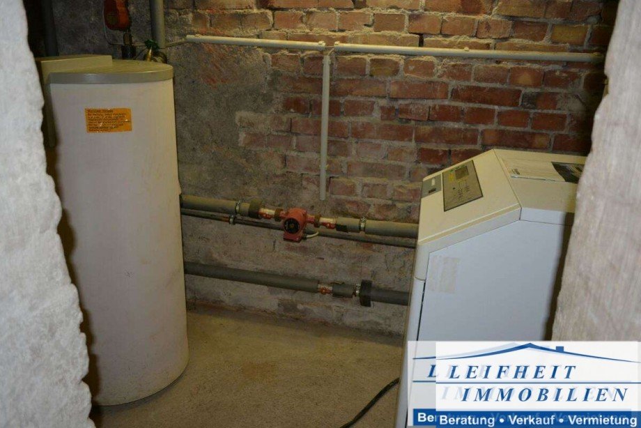 Warmwasserspeicher KG Reihenmittelhaus M�hlhausen/Th�ringen