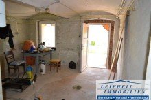 Kellerraum mit Hofausgang Mehrfamilienhaus mit drei Wohneinheiten, Photovoltaikanlage, Garten und Stellpl�tzen (BEREITS VERKAUFT!)