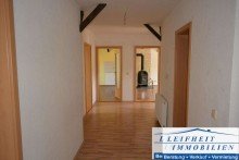 WHG DG Flur Mehrfamilienhaus mit drei Wohneinheiten, Photovoltaikanlage, Garten und Stellpl�tzen
