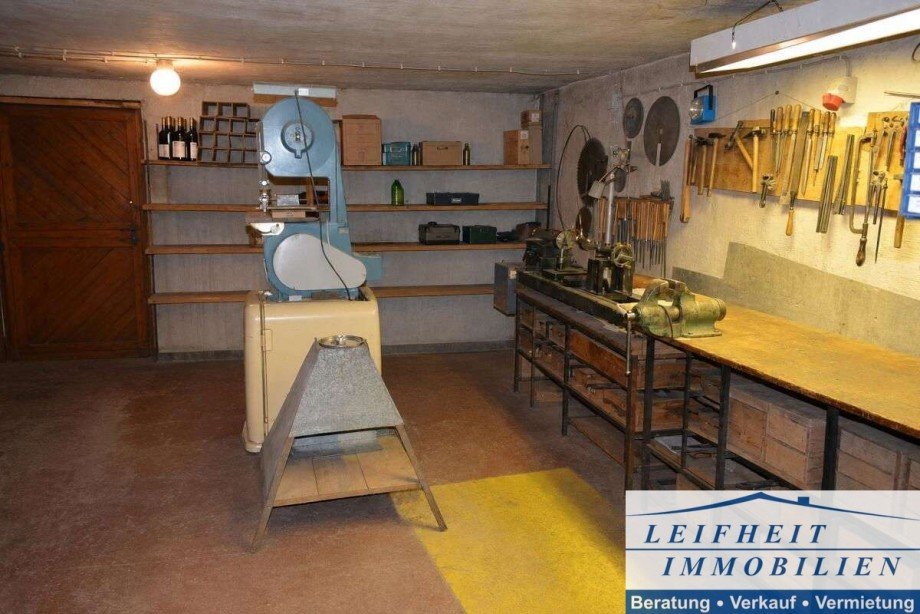 Garage (Foto digital bearbeitet; Gegenst�nde wurden zur besseren Darstellung entfernt!) Doppelhaush�lfte M�hlhausen