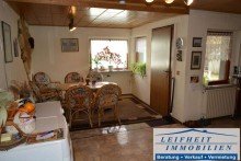 gro�e Wohnk�che Doppelhaush�lfte in ruhiger Lage mit gro�z�gigem Garten und Teichanlage  (BEREITS VERKAUFT!)