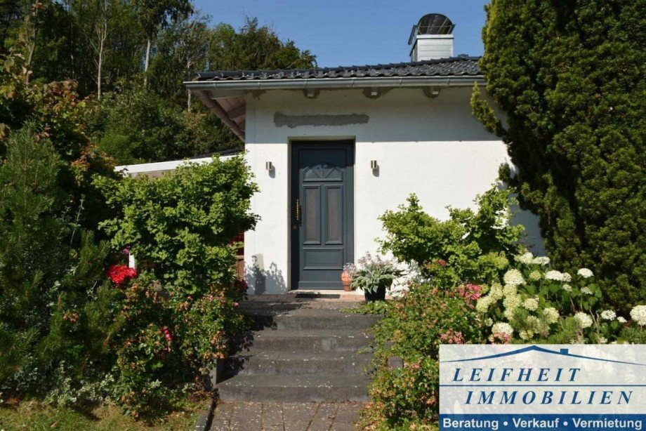 Eingangsbereich Bungalow Nottertal-Heilinger H�hen OT Schlotheim