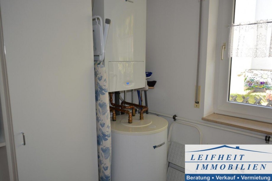 Heizung mit Warmwasserspeicher Einfamilienhaus M�hlhausen/Th�ringen