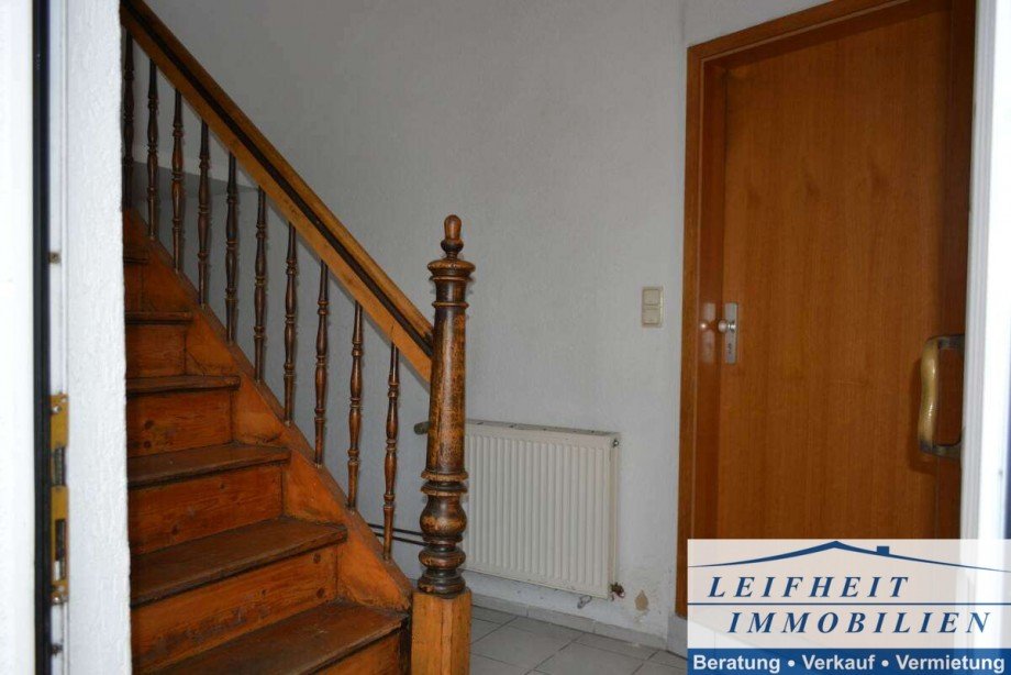 Eingangsbereich Mehrfamilienhaus M�hlhausen/Th�ringen