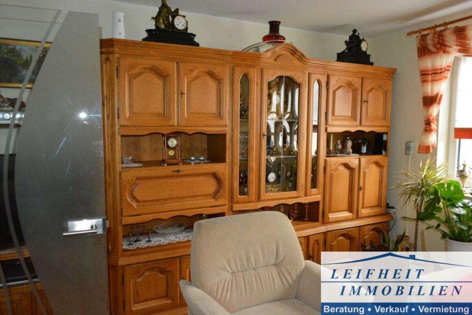 Wohnzimmer Mehrfamilienhaus M�hlhausen/Th�ringen