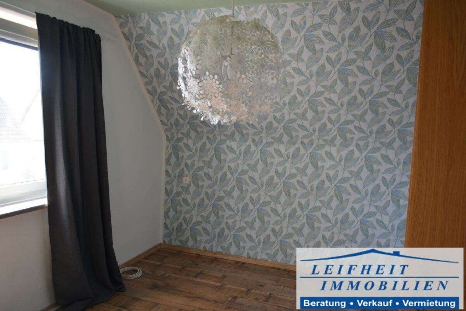 Schlafzimmer Einfamilienhaus Nottertal-Heilinger H�hen