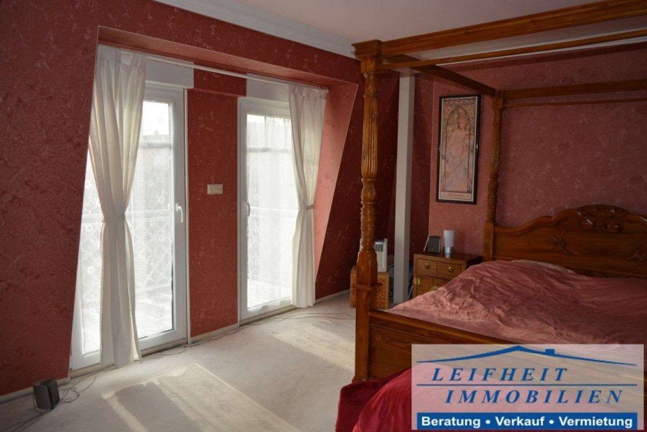 Master Schlafzimmer DG Villa Niederdorla