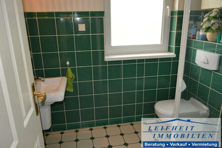 G�ste WC mit Dusche Villa Niederdorla