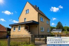 Hauptbild Solides Einfamilienhaus mit Garten und vielseitigem Entwicklungspotenzial