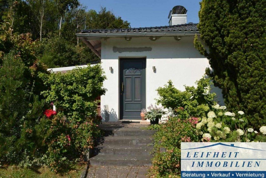 Eingangsbereich Bungalow Nottertal-Heilinger H�hen OT Schlotheim