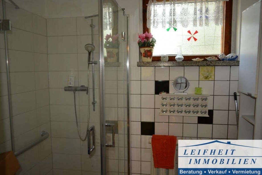 Dusche Doppelhaush�lfte M�hlhausen
