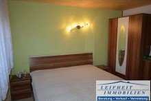 G�ste-/Kinderzimmer Doppelhaush�lfte in ruhiger Lage mit gro�z�gigem Garten und Teichanlage  (BEREITS VERKAUFT!)