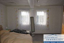 Schlafzimmer Einfamilienhaus mit Potenzial und Aussicht - nur 27.000 EUR