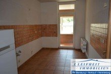 WHG EG K�che Mehrfamilienhaus mit drei Wohneinheiten, Photovoltaikanlage, Garten und Stellpl�tzen