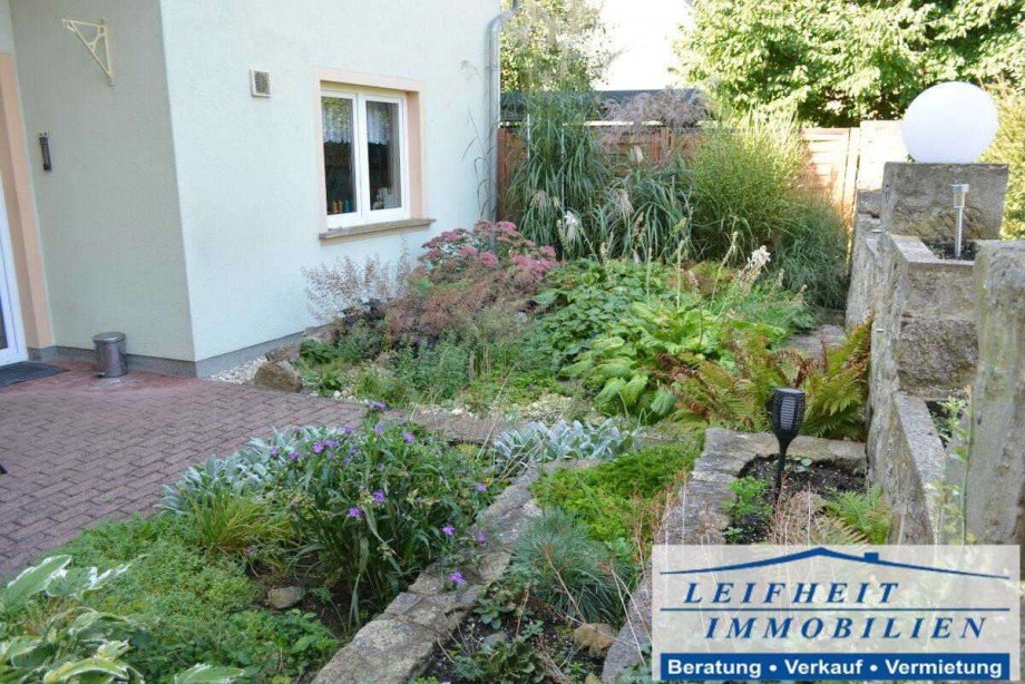 R�ckseite EFH Haus Nottertal-Heilinger H�hen OT Schlotheim