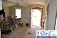 Kellerraum mit Hofausgang Mehrfamilienhaus mit drei Wohneinheiten, Photovoltaikanlage, Garten und Stellpl�tzen