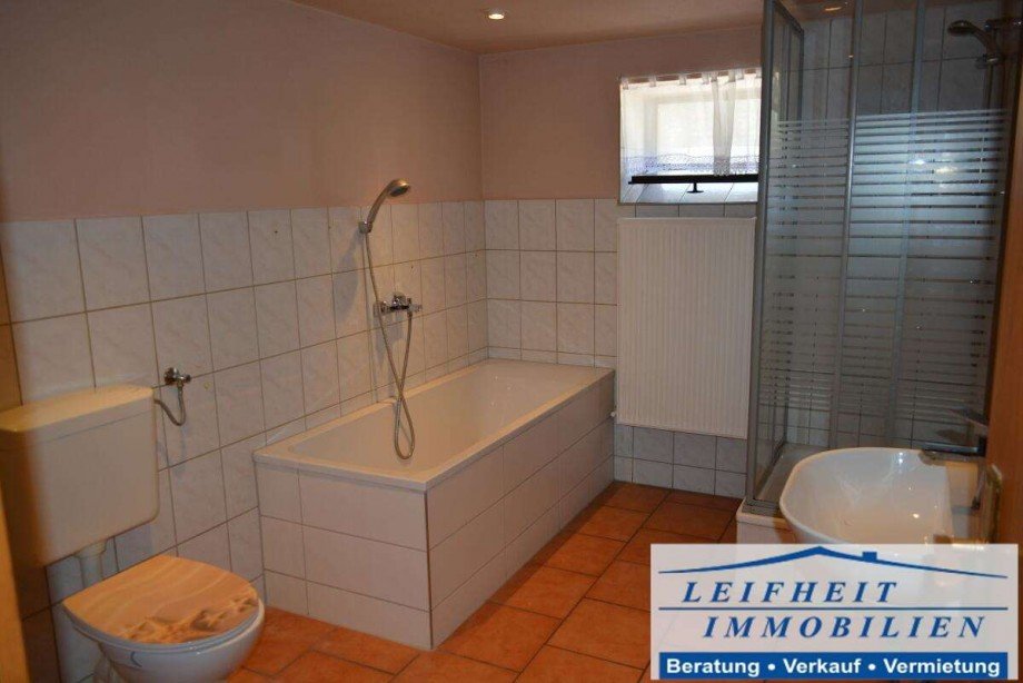 KG Badezimmer Einfamilienhaus Nottertal-Heilinger H�hen