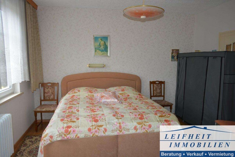Schlafzimmer OG Reihenmittelhaus Nottertal-Heilinger H�hen OT Schlotheim