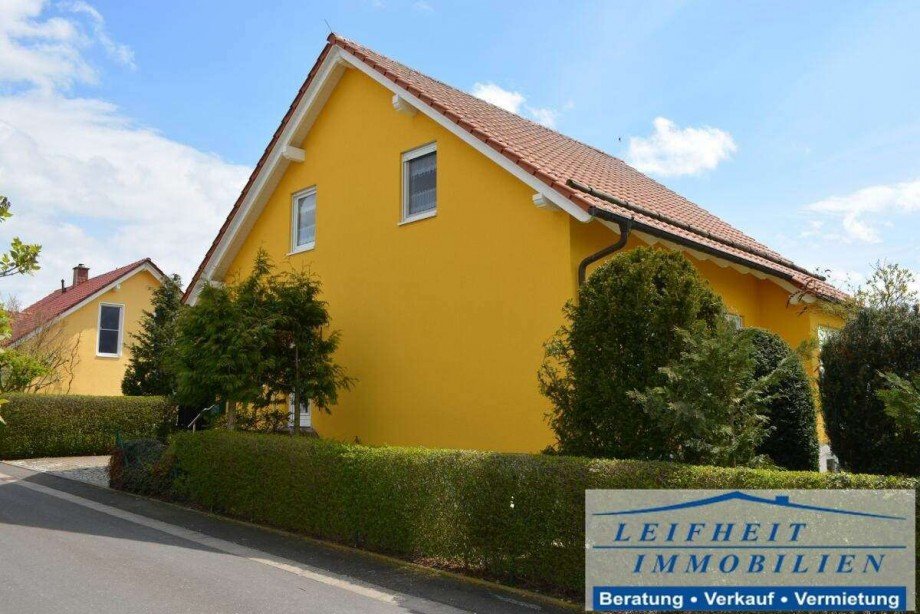 Vorder- und Seitenansicht Einfamilienhaus Unstruttal Kaisershagen