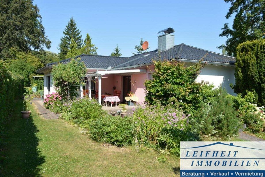 �berdachte Terrasse Bungalow Nottertal-Heilinger H�hen OT Schlotheim