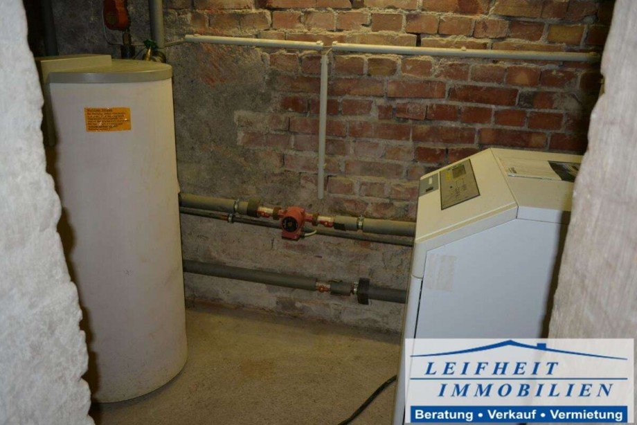 Warmwasserspeicher KG Reihenmittelhaus M�hlhausen/Th�ringen