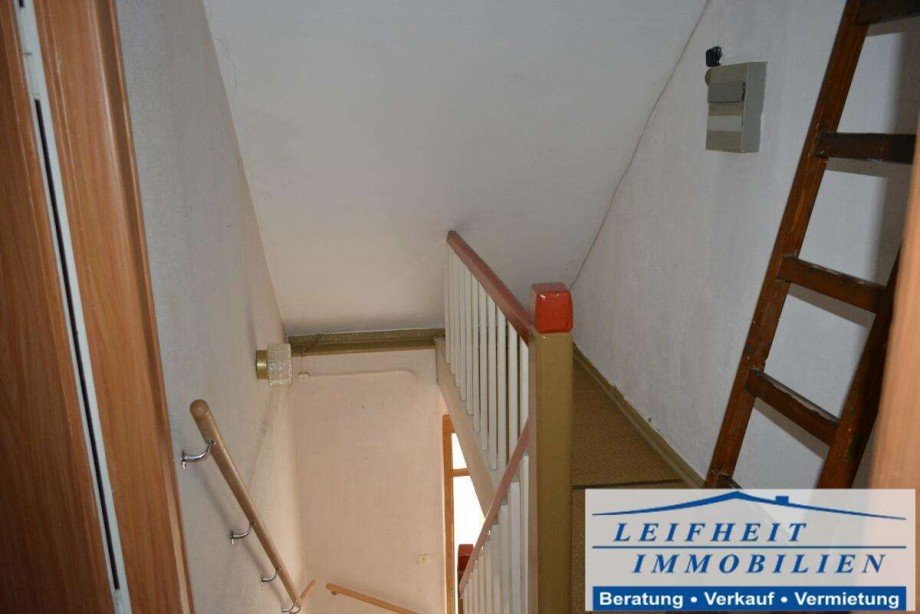 Flur Dachgeschoss Doppelhaush�lfte M�hlhausen OT G�rmar