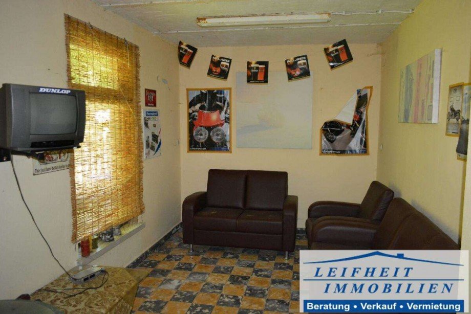 Raum im Nebengelass Haus Dingelst�dt