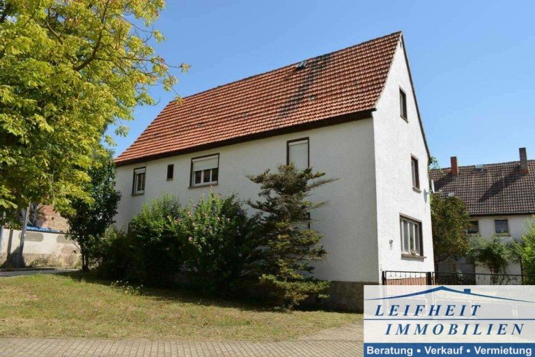 Hauptansicht Allstedt OT Holdenstedt Bauernhaus L�ndliches Wohnhaus mit Nebengelass, 3 Garagen, Hof und Garten
