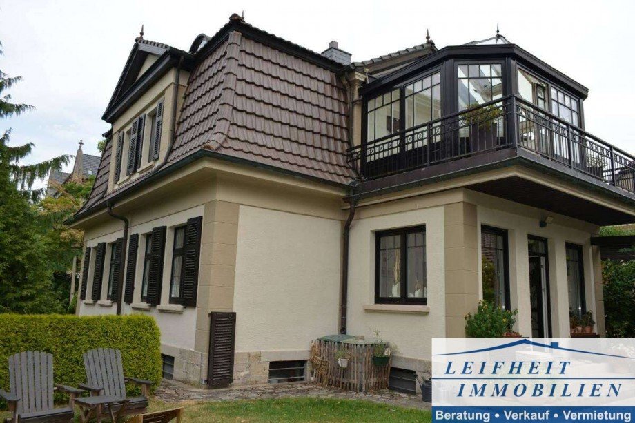 Seiten- und R�ckansicht Villa M�hlhausen/Th�ringen