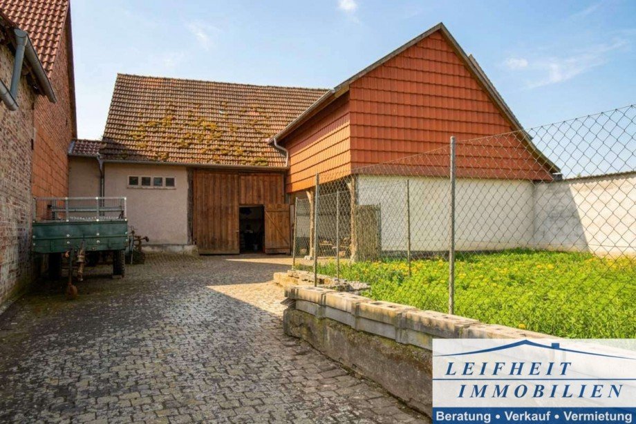 Hof und Nebengelass Einfamilienhaus M�hlhausen OT Eigenrieden