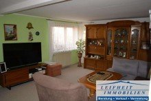 Wohnzimmer Doppelhaush�lfte in ruhiger Lage mit gro�z�gigem Garten und Teichanlage  (BEREITS VERKAUFT!)