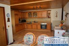 gro�e Wohnk�che Doppelhaush�lfte in ruhiger Lage mit gro�z�gigem Garten und Teichanlage  (BEREITS VERKAUFT!)