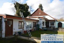 massiver Schuppen Doppelhaush�lfte in ruhiger Lage mit gro�z�gigem Garten und Teichanlage  (BEREITS VERKAUFT!)