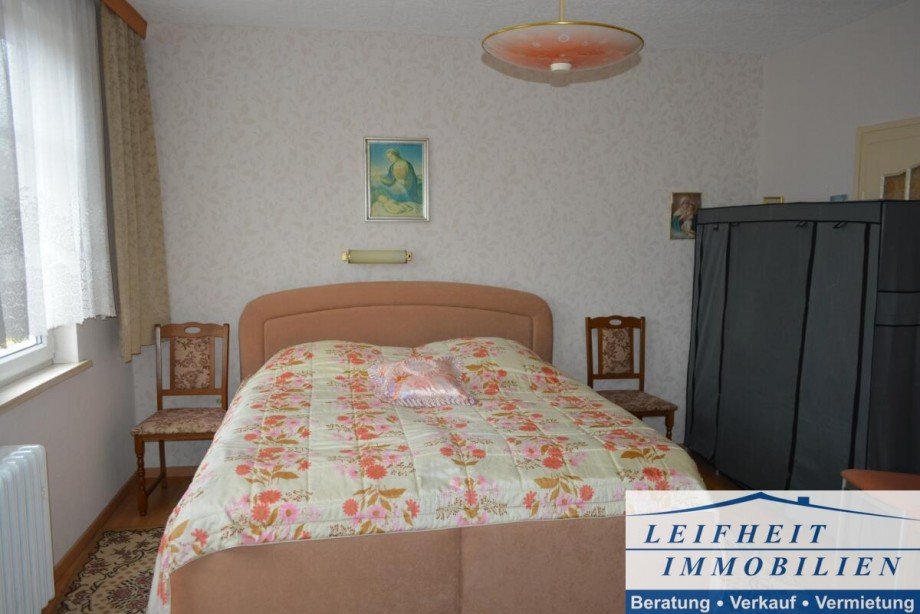 Schlafzimmer OG Reihenmittelhaus Nottertal-Heilinger H�hen OT Schlotheim
