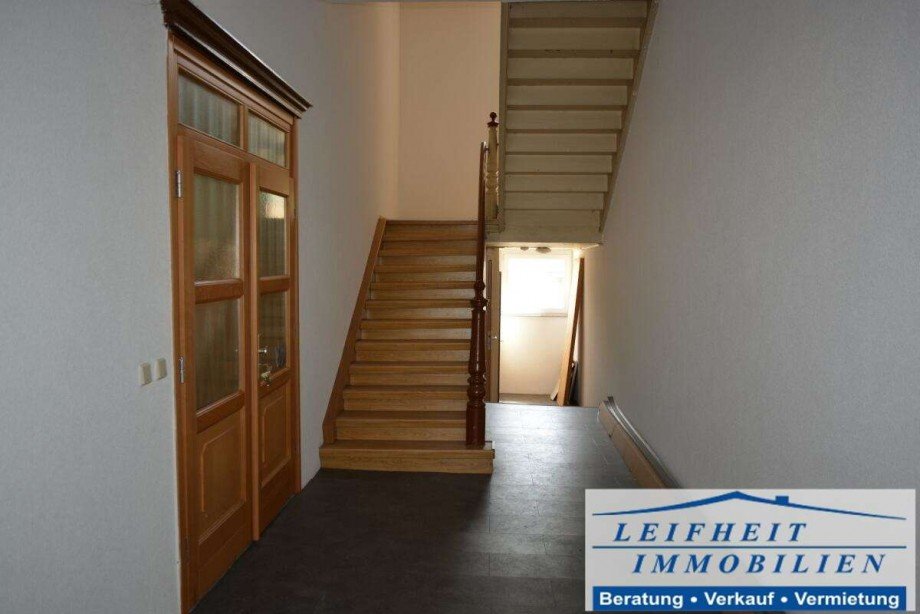 Treppenhaus EG Mehrfamilienhaus Sondershausen