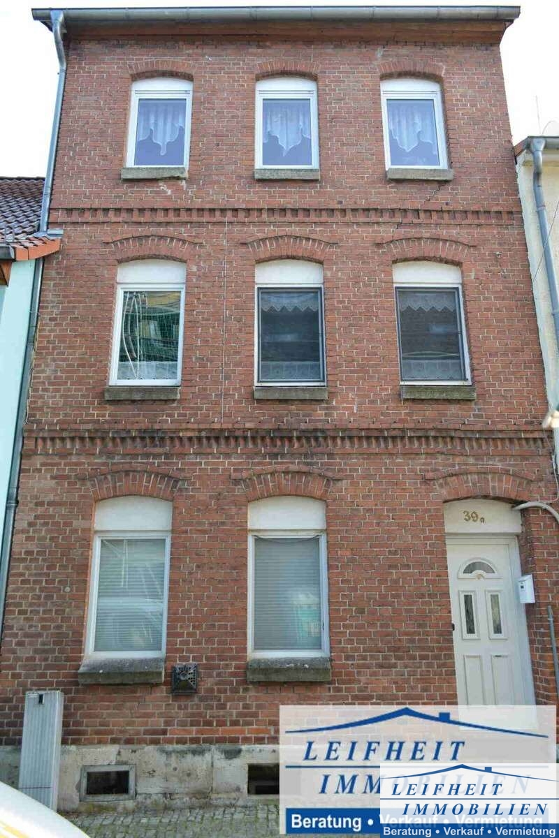 Vorderansicht Reihenmittelhaus M�hlhausen/Th�ringen