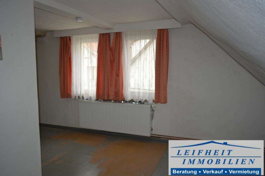 Schlafzimmer Doppelhaush�lfte M�hlhausen OT G�rmar