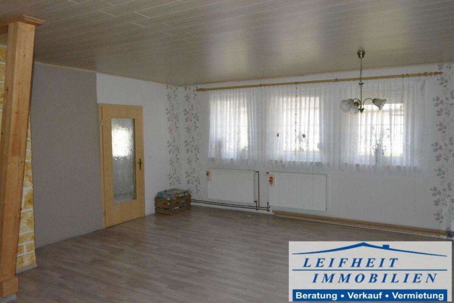 Wohnzimmer Einfamilienhaus Helbed�ndorf OT Holzthaleben