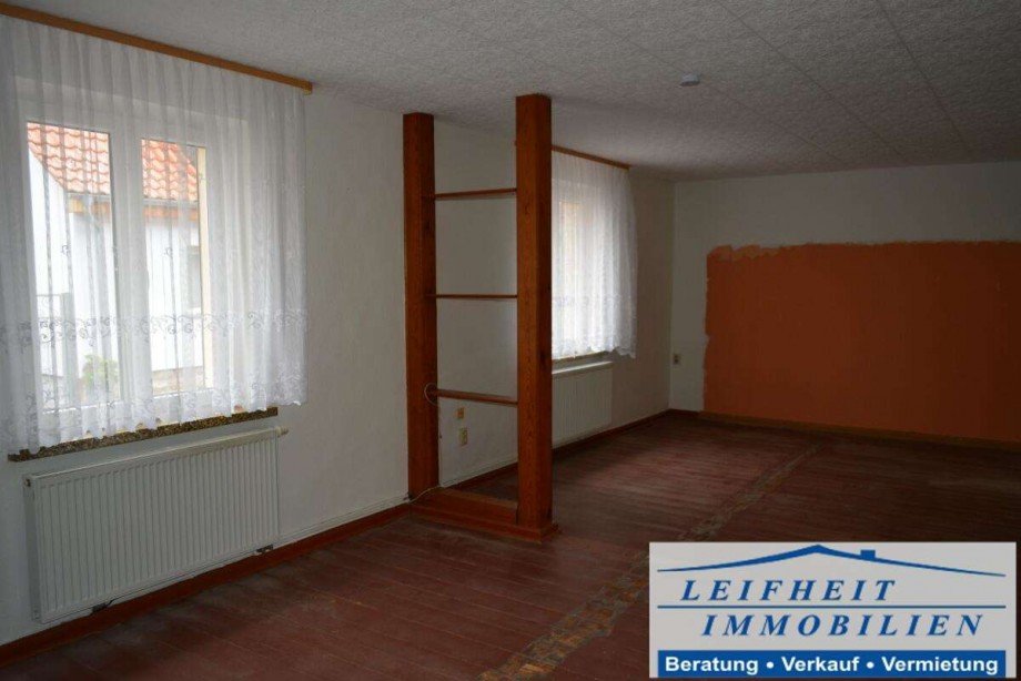 Wohnzimmer Doppelhaush�lfte M�hlhausen OT G�rmar