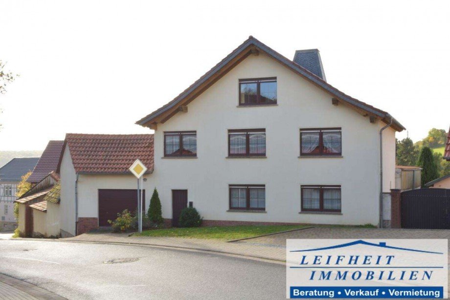 Vorderansicht Einfamilienhaus M�hlhausen OT Eigenrieden