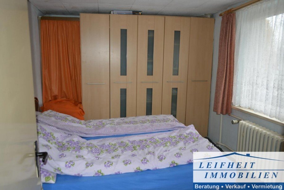 Schlafzimmer DG Reihenmittelhaus Nottertal-Heilinger H�hen OT Schlotheim